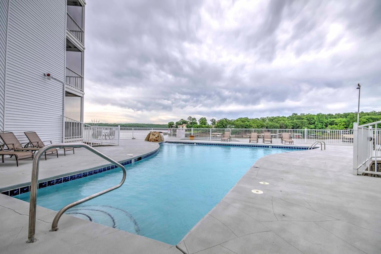 Lakefront Osage Beach Condo With Pool And Water Views! Exterior photo